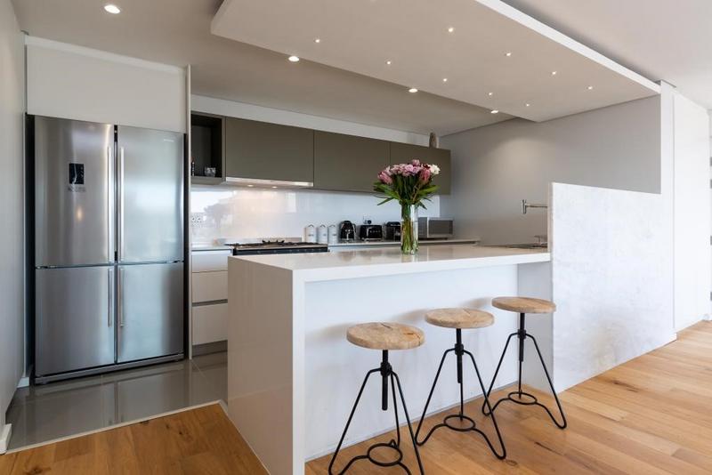 To Let 2 Bedroom Property for Rent in Fresnaye Western Cape